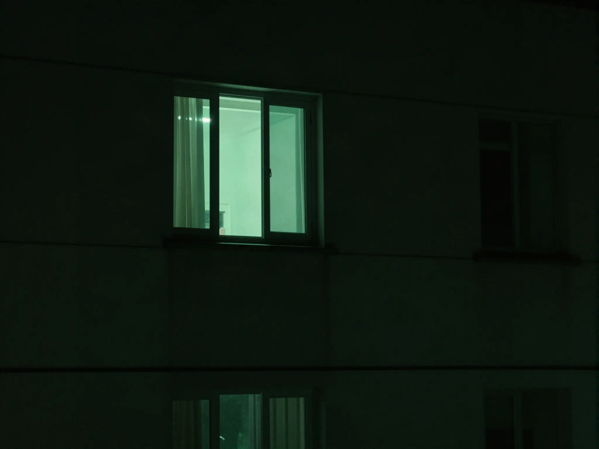 피아노로 열고, 바닥은 끝까지 비우지 않는다