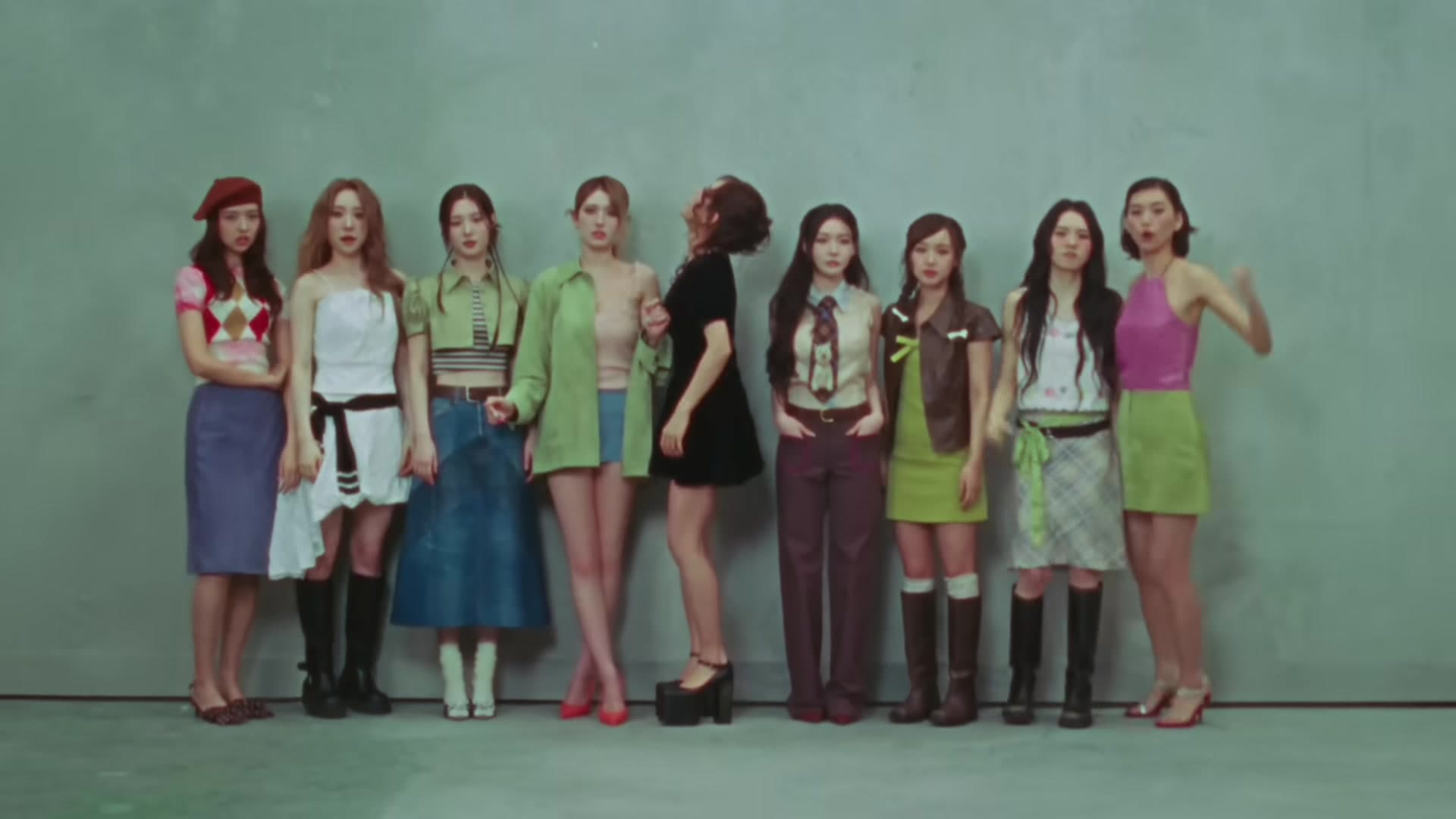 WE MEET, WE LEAVE, WE MEET AGAIN — 아이오아이 '갑자기' 뮤직비디오에서 놓친 일곱 가지