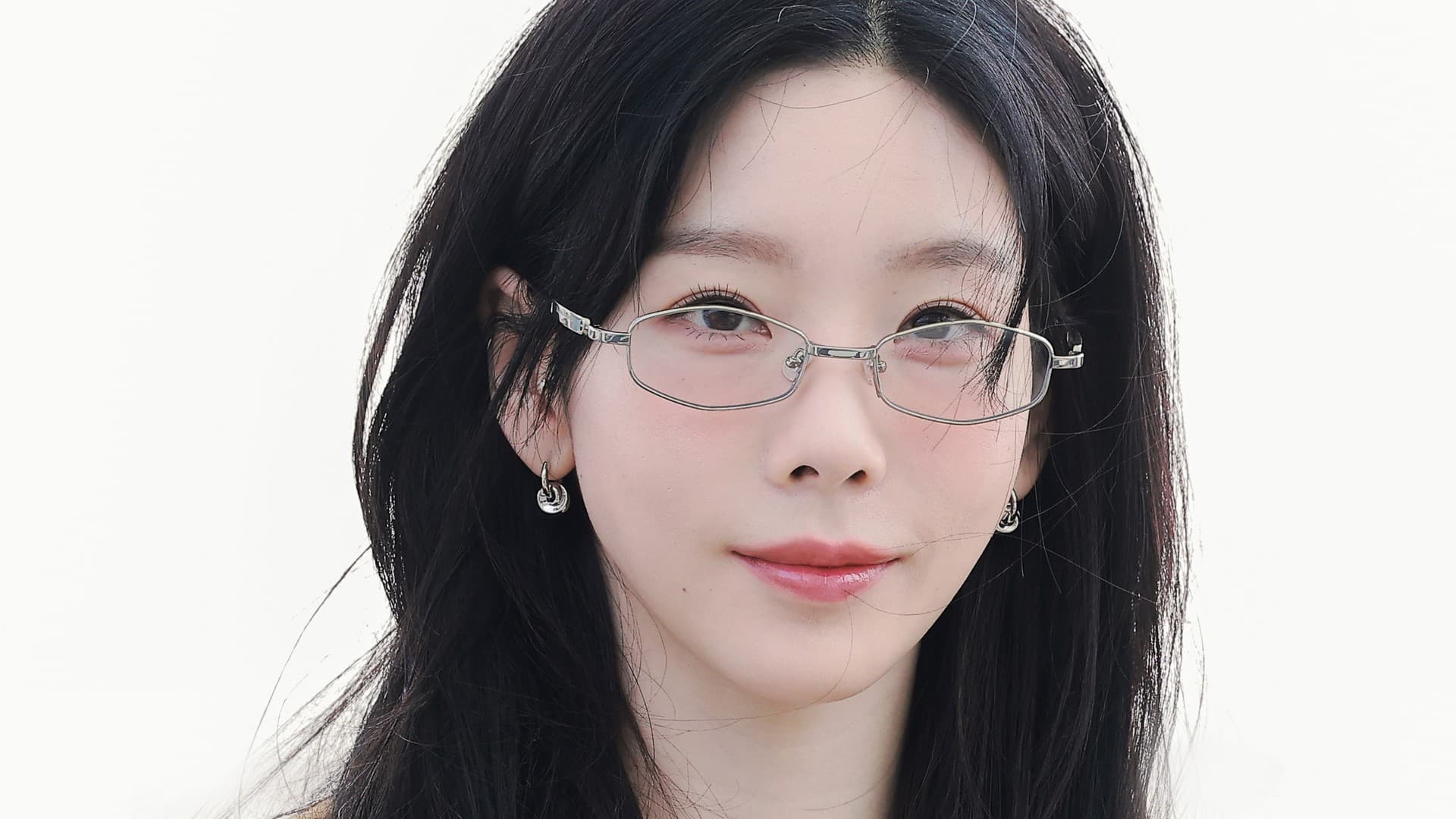 8 chart songs someone else sang first: 'Heavenly fate' starts singing 14 seconds sooner, 'Don't you know' goes five semitones down