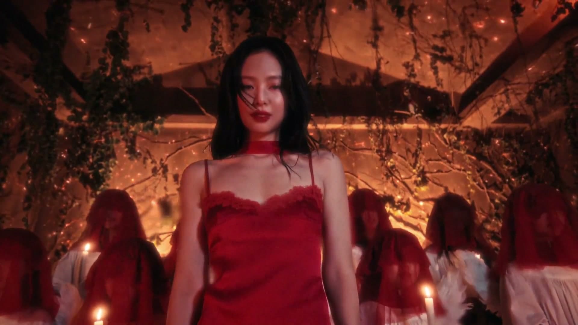 Two more minutes after the song ends: how much longer 40 official music videos run than the songs