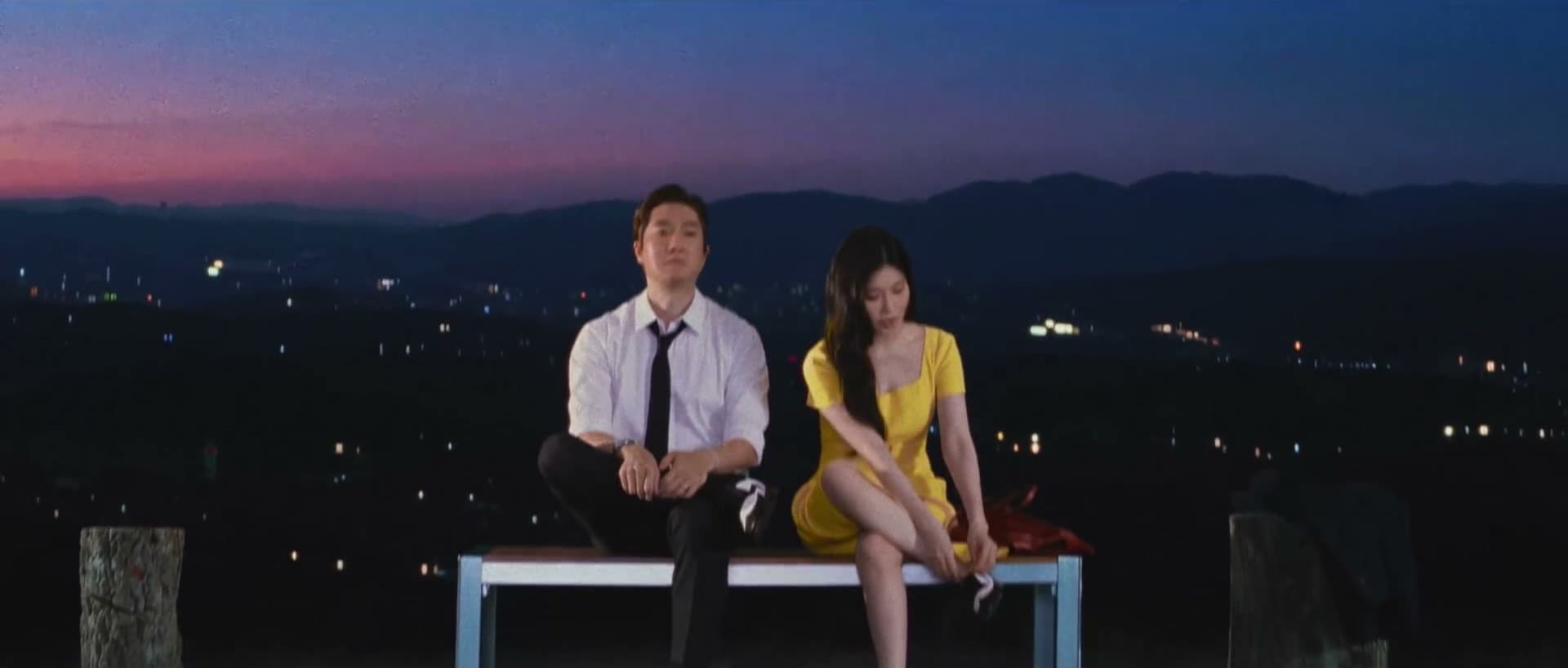 Memory erased to the cue of 'delete': Epik High x DAVICHI 'Mise en scène'